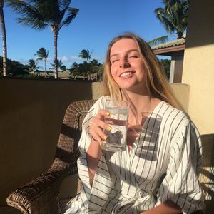 Meet your Posher, Chloe